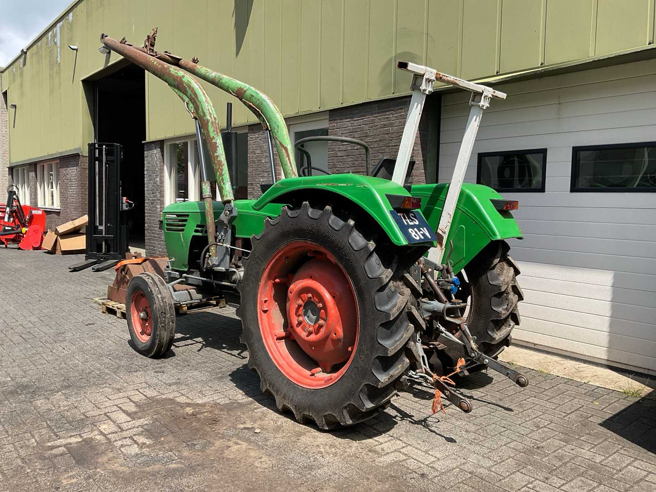 Deutz D40 06 - Trator: foto 5 Deutz D40 06 - Trator: foto 5