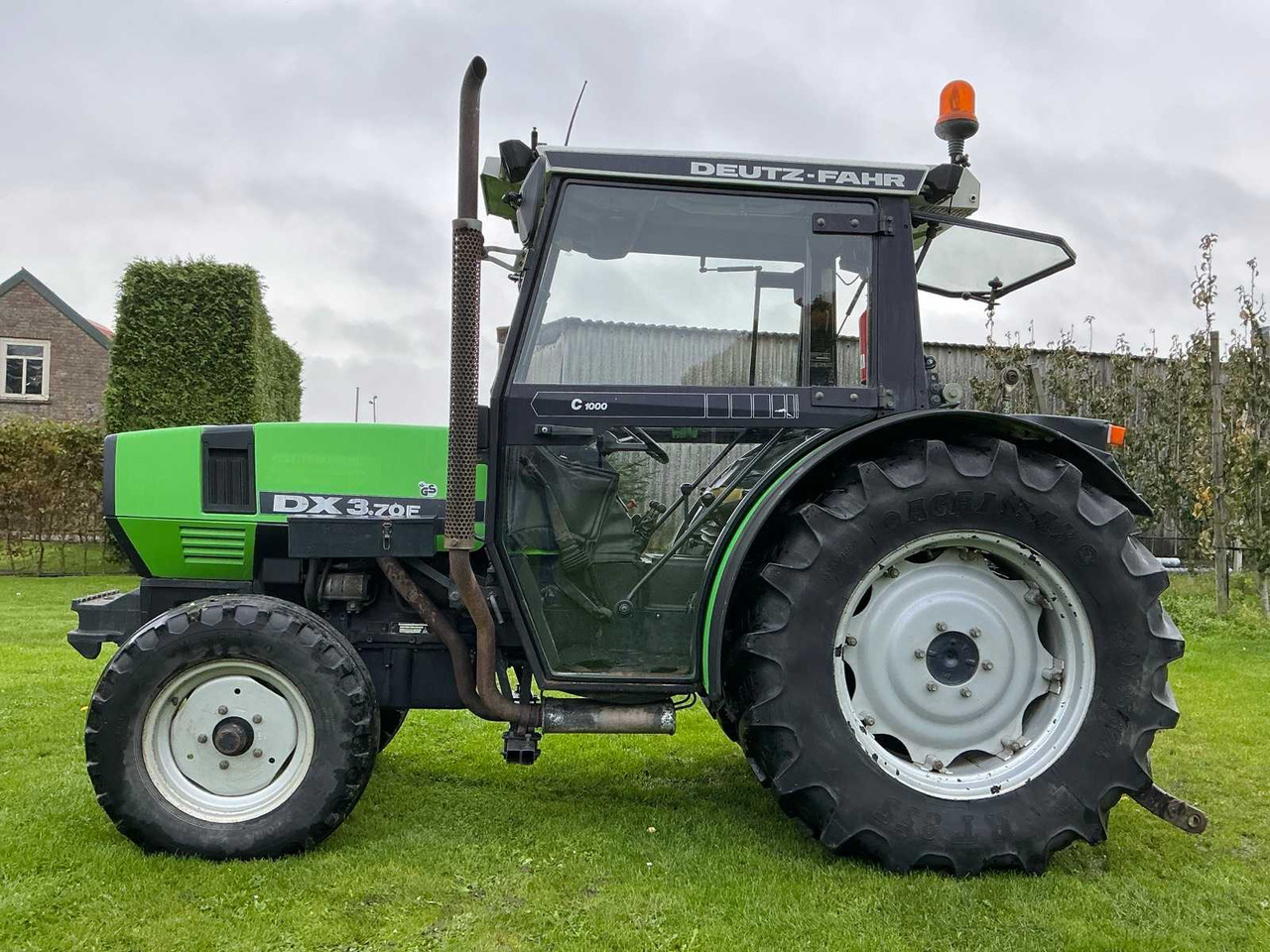 Deutz DX 3.70F - Mini trator: foto 2 Deutz DX 3.70F - Mini trator: foto 2
