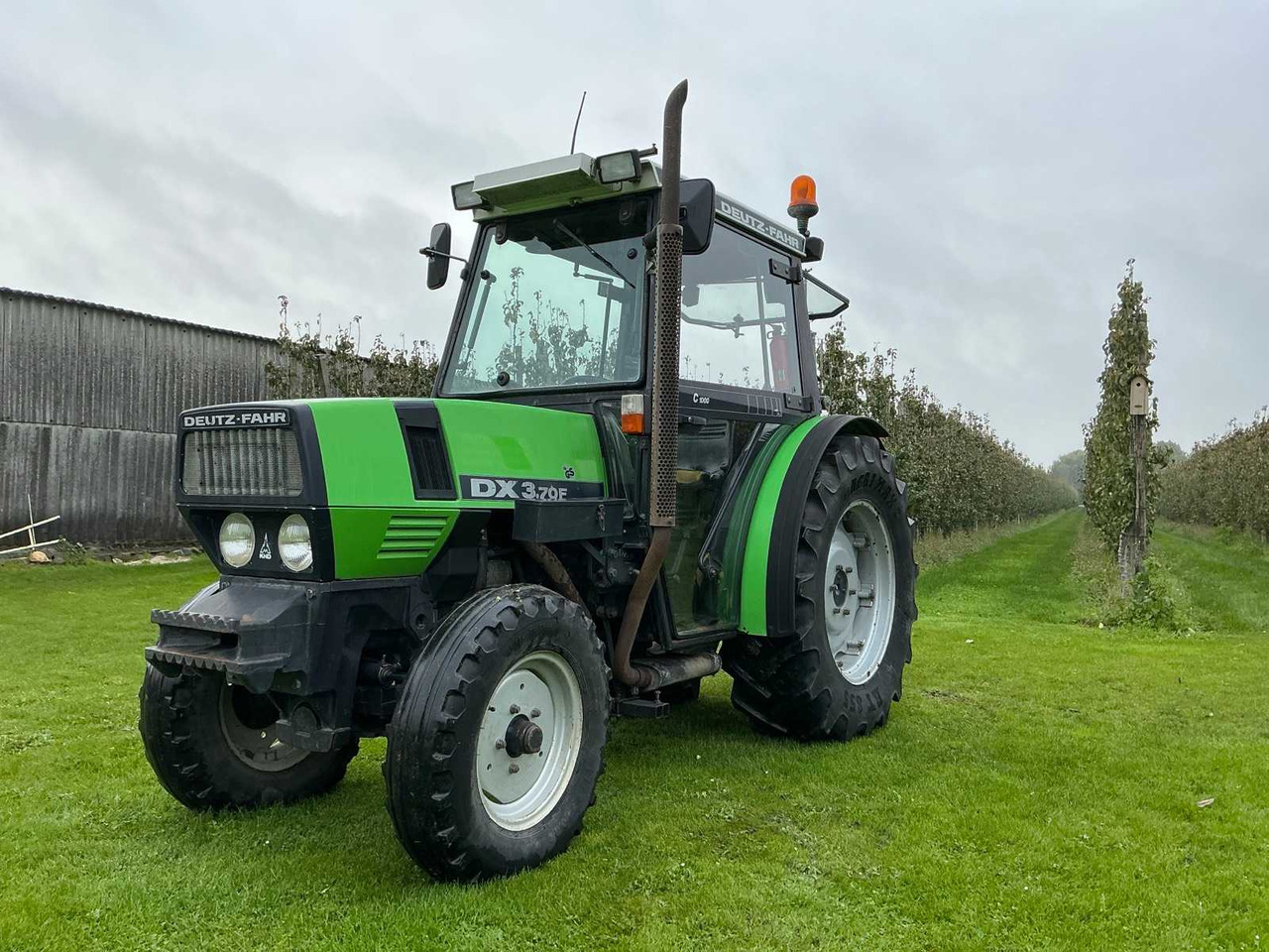 Deutz DX 3.70F - Mini trator: foto 1 Deutz DX 3.70F - Mini trator: foto 1
