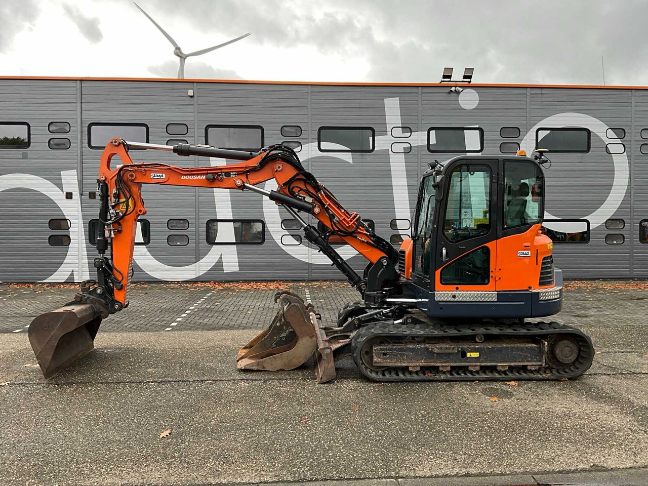 Doosan DX80R 2PC Boom Topcon X53i GPS Systeem - Escavadora de rastos: foto 3 Doosan DX80R 2PC Boom Topcon X53i GPS Systeem - Escavadora de rastos: foto 3