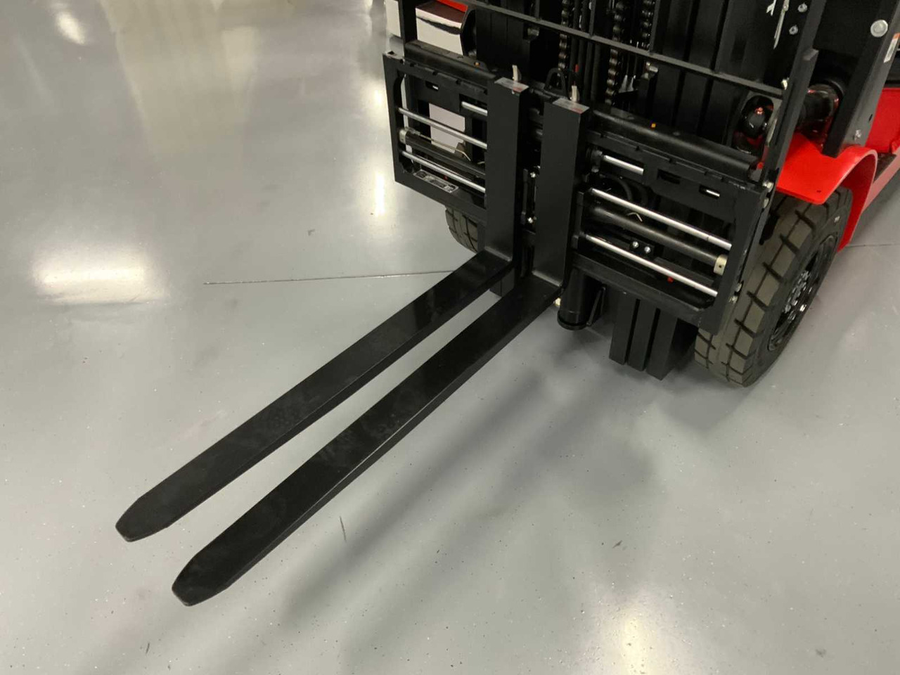 EP - EFL 252 X - FORK POSITIONER, SIDESHIFT, TRIPLEX, FORKLIFT 2025 - Empilhadeira: foto 3 EP - EFL 252 X - FORK POSITIONER, SIDESHIFT, TRIPLEX, FORKLIFT 2025 - Empilhadeira: foto 3