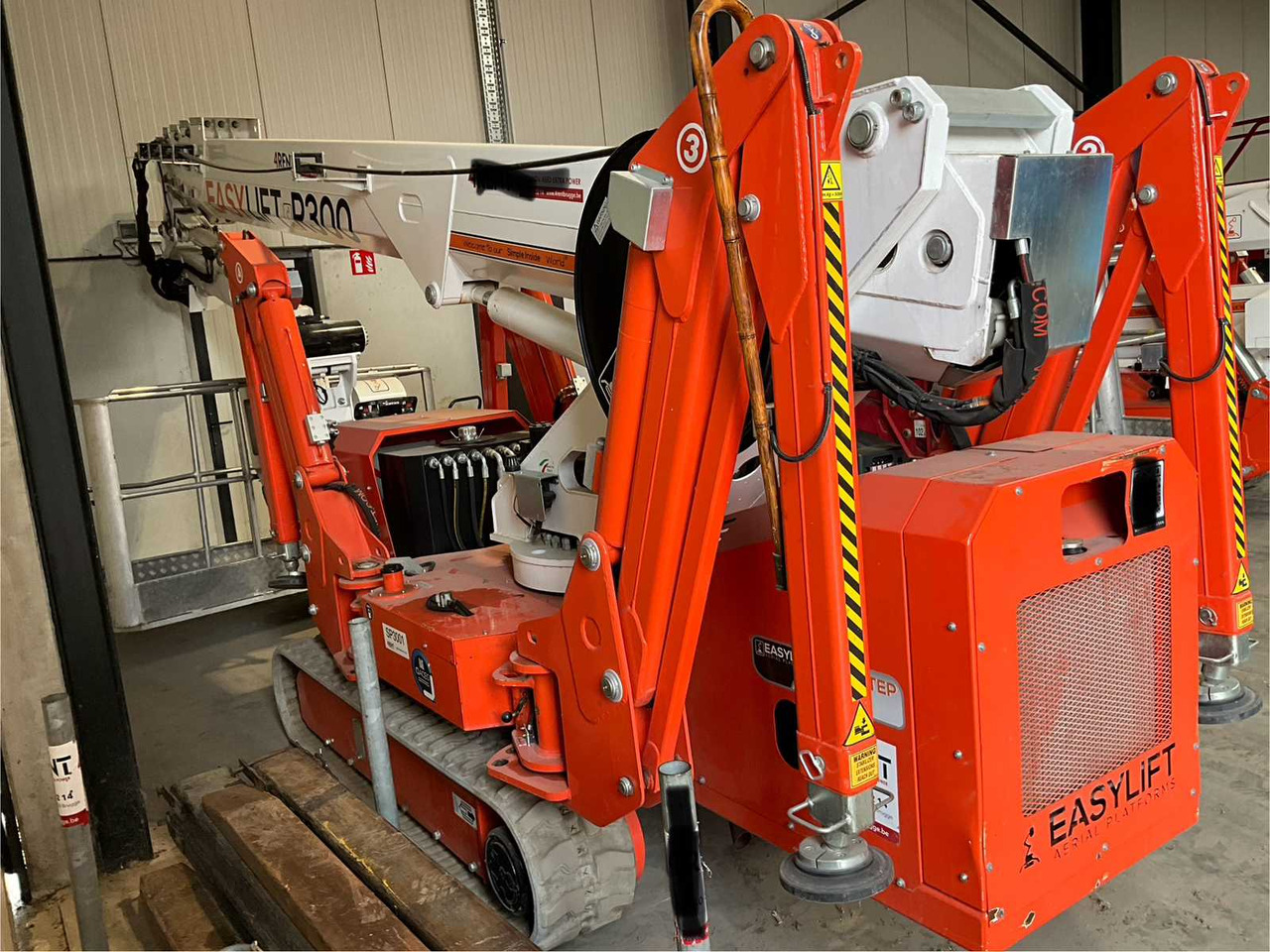 Easylift R300 - Plataforma aérea: foto 5 Easylift R300 - Plataforma aérea: foto 5