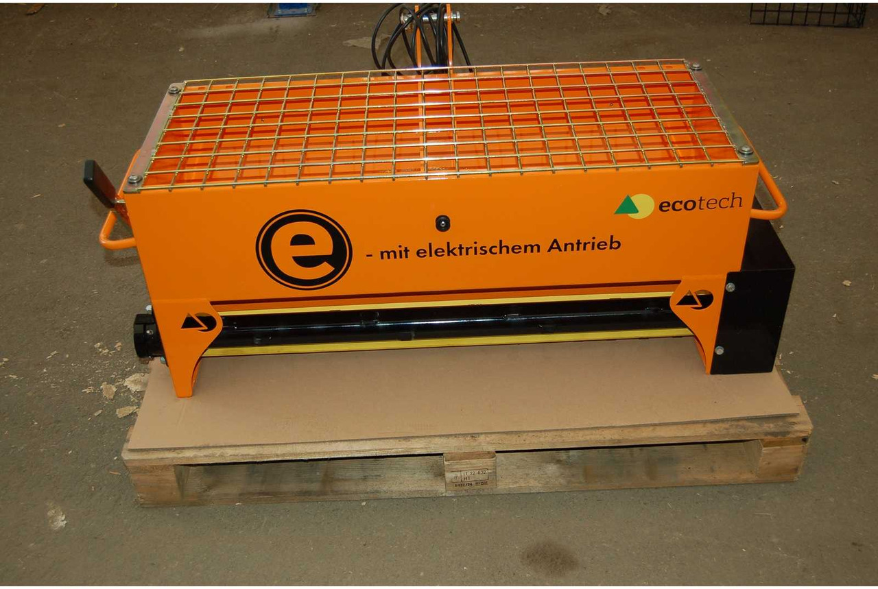 Ecotech 0XC-80E - Equipamento para silagem: foto 1 Ecotech 0XC-80E - Equipamento para silagem: foto 1