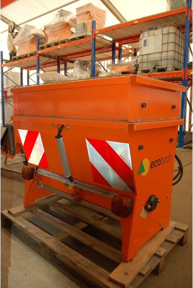 Ecotech XHA-200 - Equipamento para silagem: foto 1 Ecotech XHA-200 - Equipamento para silagem: foto 1