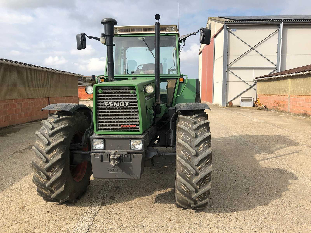 FENDT - FAVORIT 615 LSA TURBOMATIK E - 4WD AGRICULTURAL TRACTOR - 1985 - Trator: foto 4 FENDT - FAVORIT 615 LSA TURBOMATIK E - 4WD AGRICULTURAL TRACTOR - 1985 - Trator: foto 4