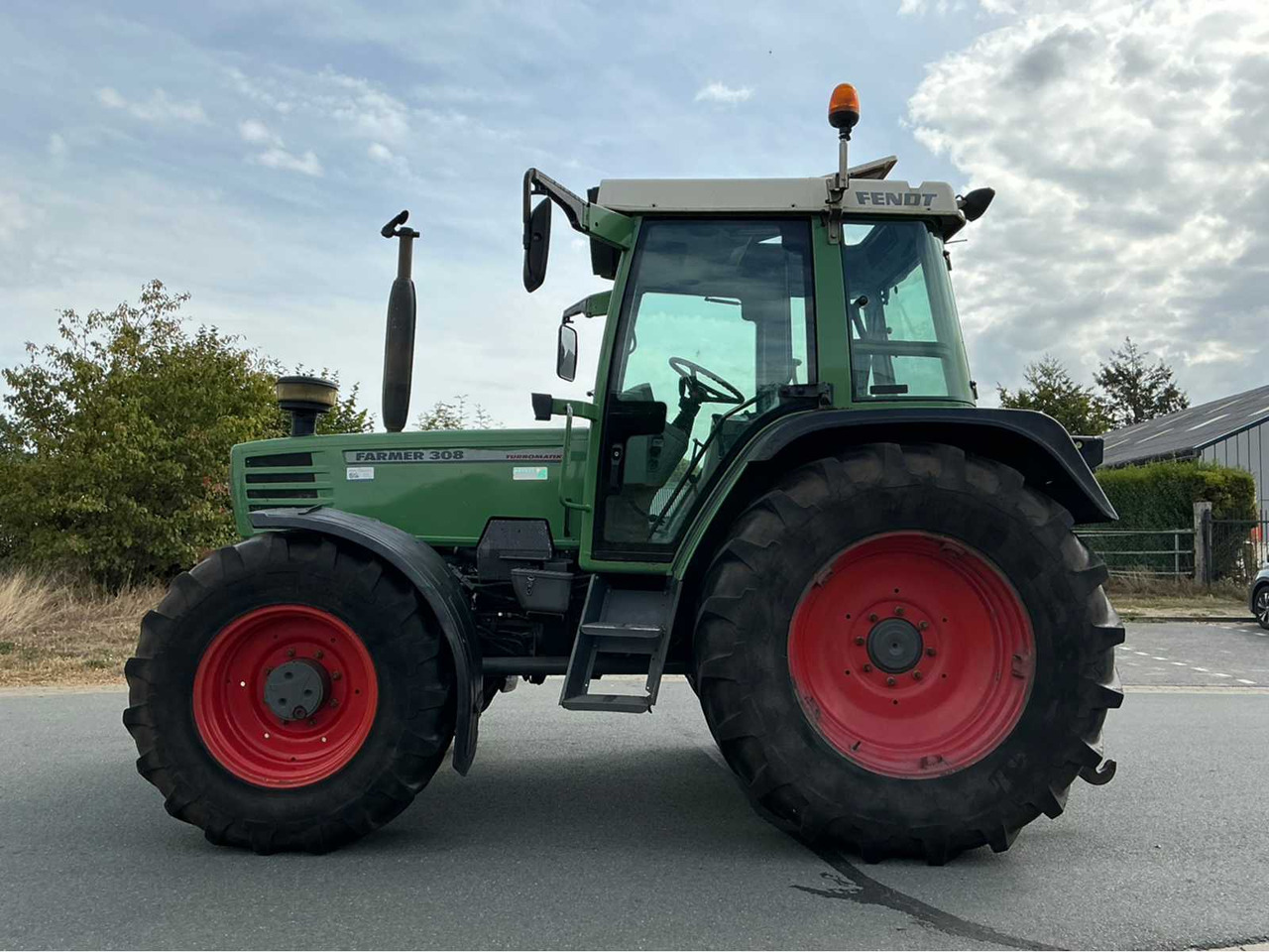 Fendt Farmer 308 Turbomatik - Trator: foto 2 Fendt Farmer 308 Turbomatik - Trator: foto 2