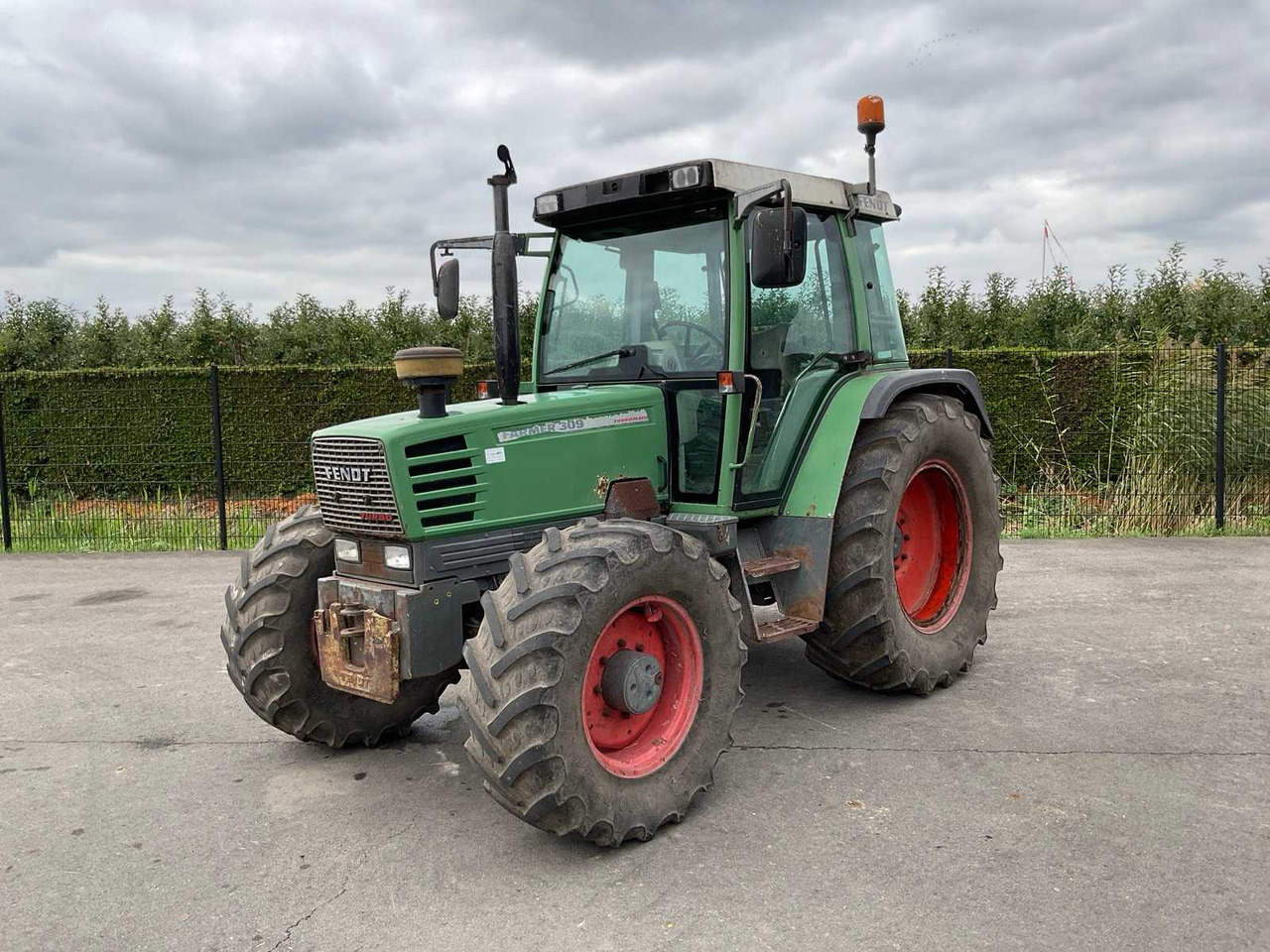 Fendt Farmer 309 - Trator: foto 2 Fendt Farmer 309 - Trator: foto 2