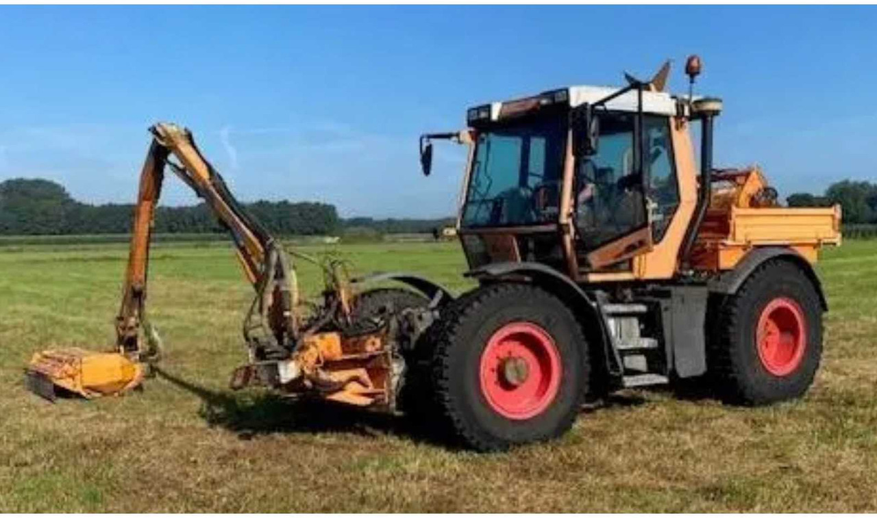 Fendt Xylon 524 4x4 - Trator: foto 2 Fendt Xylon 524 4x4 - Trator: foto 2