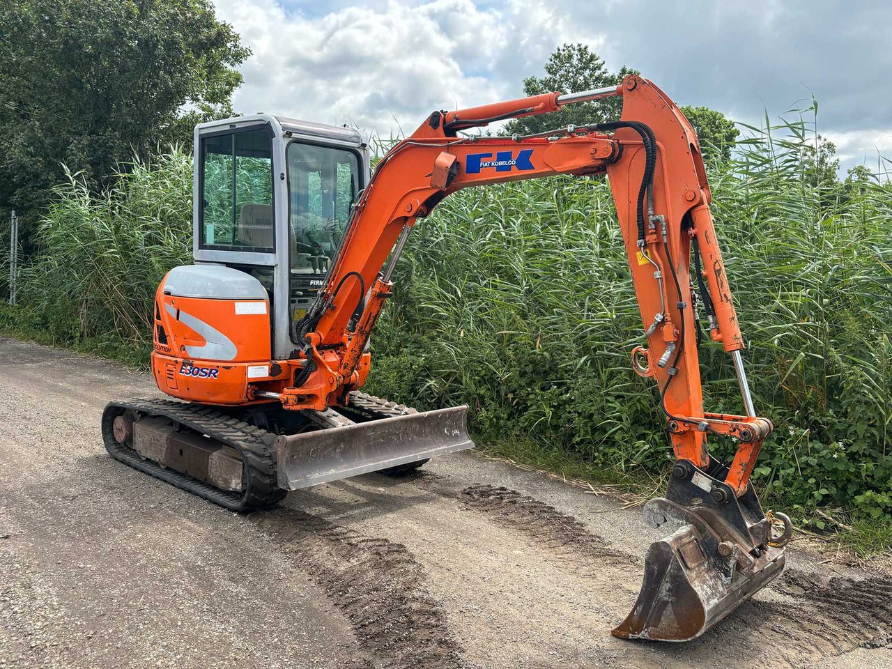 Fiat Kobelco E30SR - Carregadeira de rodas: foto 5 Fiat Kobelco E30SR - Carregadeira de rodas: foto 5