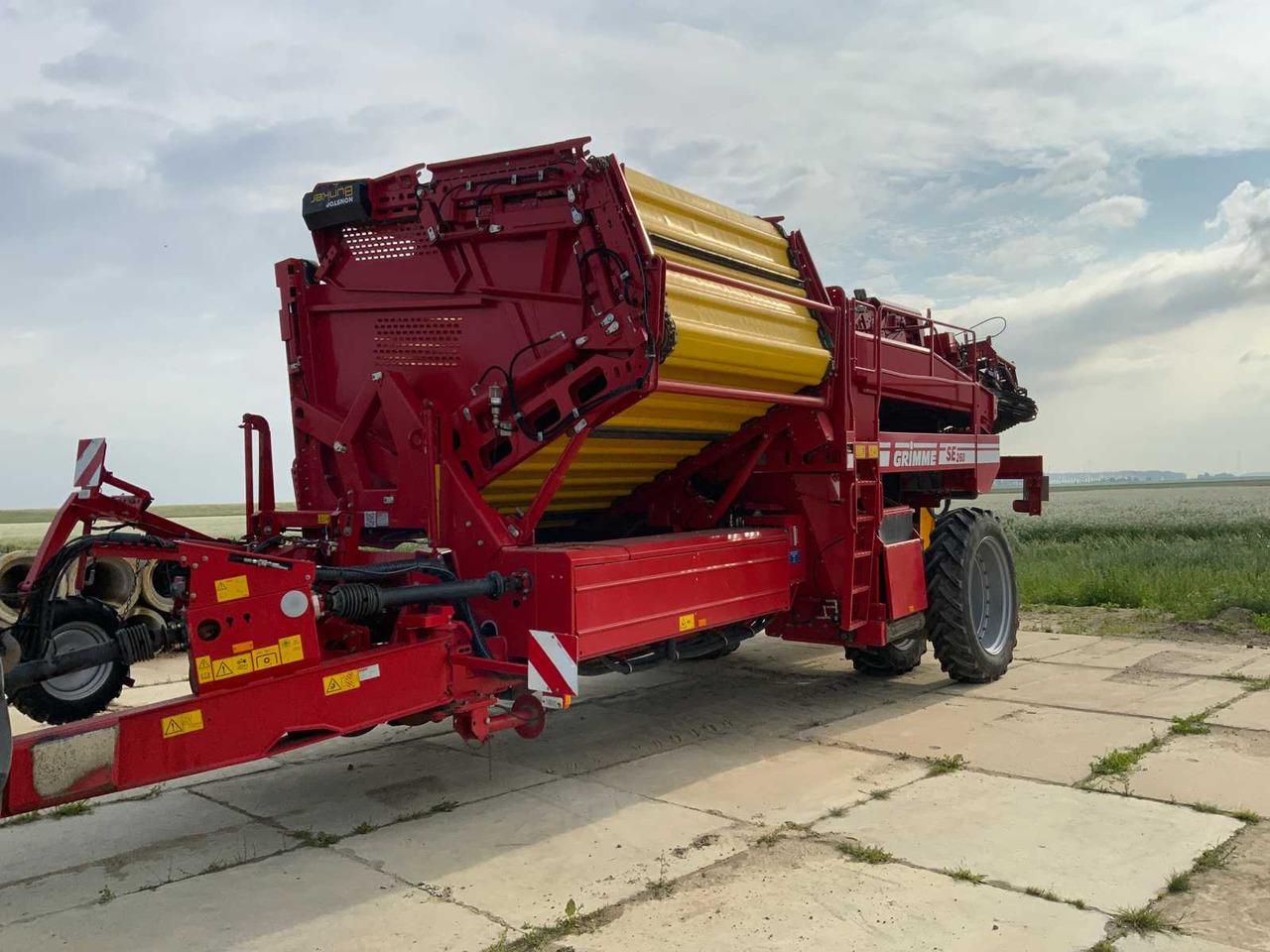Grimme SE250 - Colheitadeira de batatas: foto 1 Grimme SE250 - Colheitadeira de batatas: foto 1