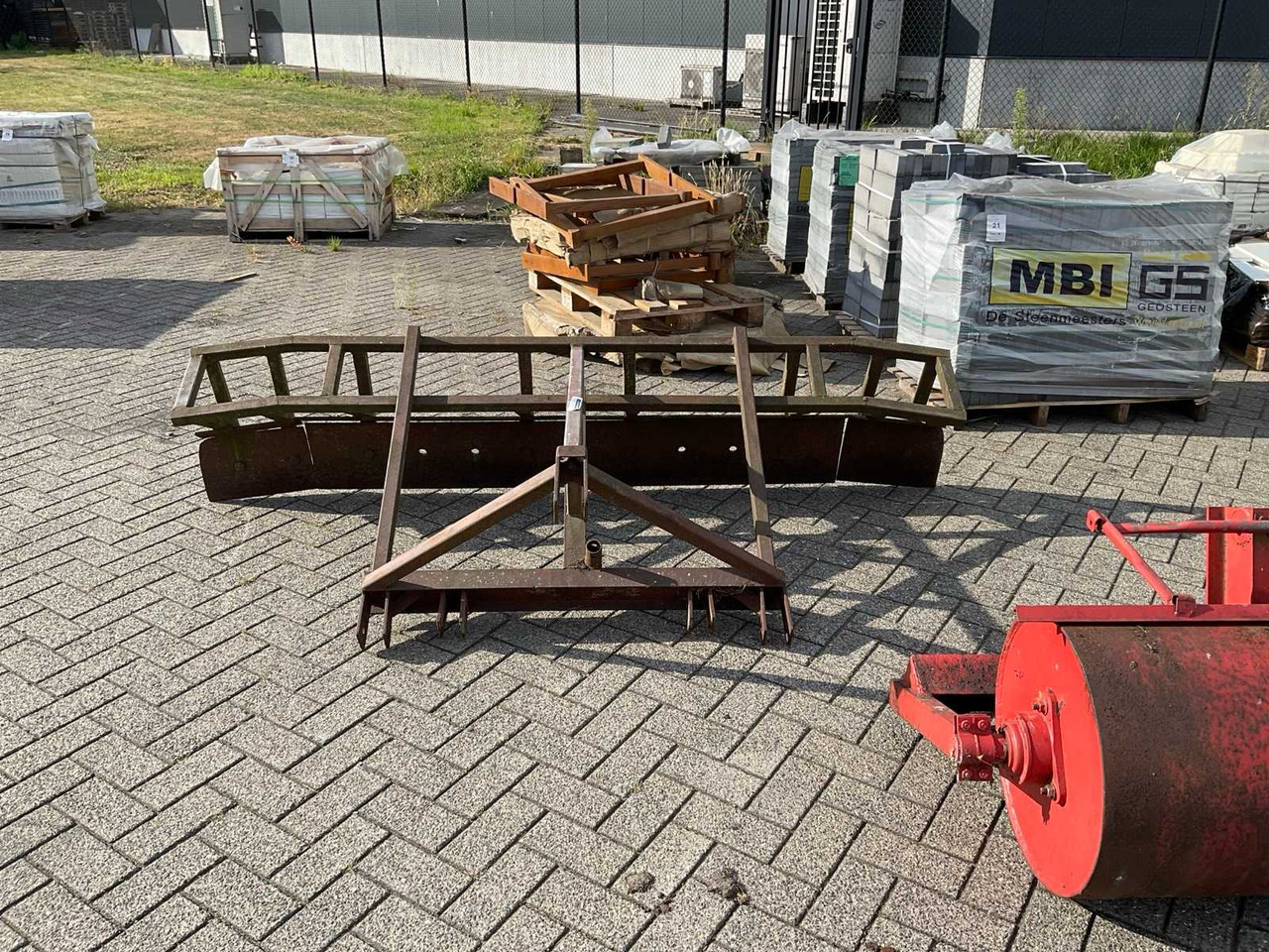 Ground slide - Maquina para lavrar a terra: foto 3 Ground slide - Maquina para lavrar a terra: foto 3