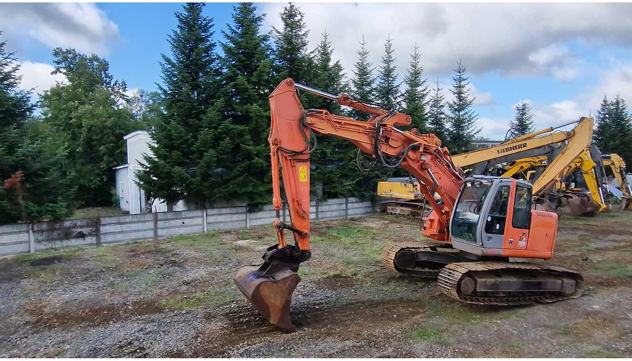HITACHI ZX225USLC - Escavadora de rastos: foto 4 HITACHI ZX225USLC - Escavadora de rastos: foto 4