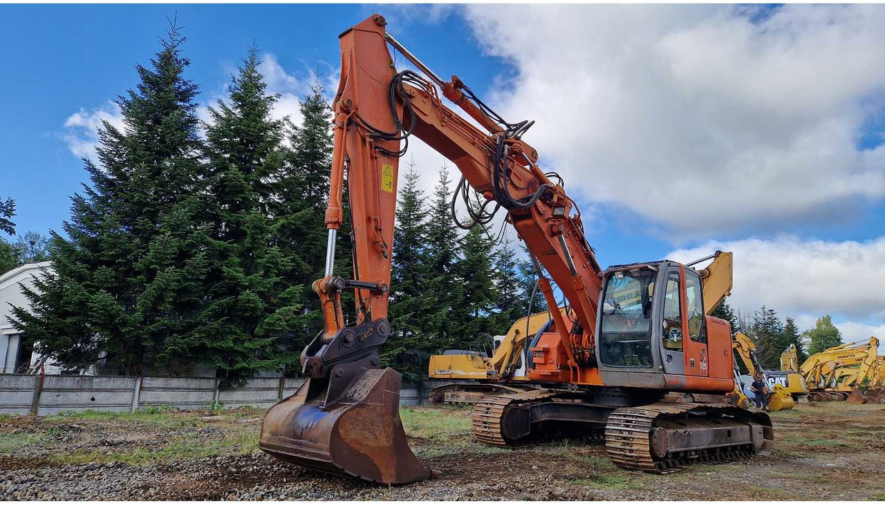 HITACHI ZX225USLC - Escavadora de rastos: foto 2 HITACHI ZX225USLC - Escavadora de rastos: foto 2