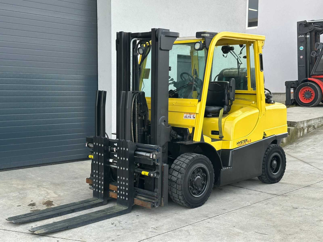 HYSTER - H4.0FT - FORKLIFT TRUCKS - 2010 - Empilhadeira: foto 1 HYSTER - H4.0FT - FORKLIFT TRUCKS - 2010 - Empilhadeira: foto 1
