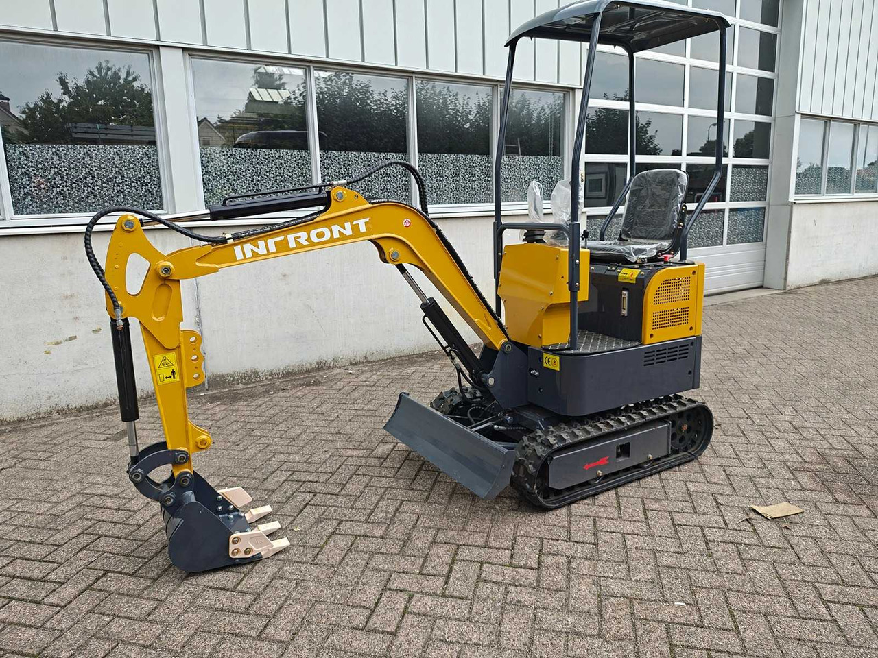 INFRONT - 2025 - YFE12 - MINI EXCAVATOR - Mini escavadeira: foto 1 INFRONT - 2025 - YFE12 - MINI EXCAVATOR - Mini escavadeira: foto 1