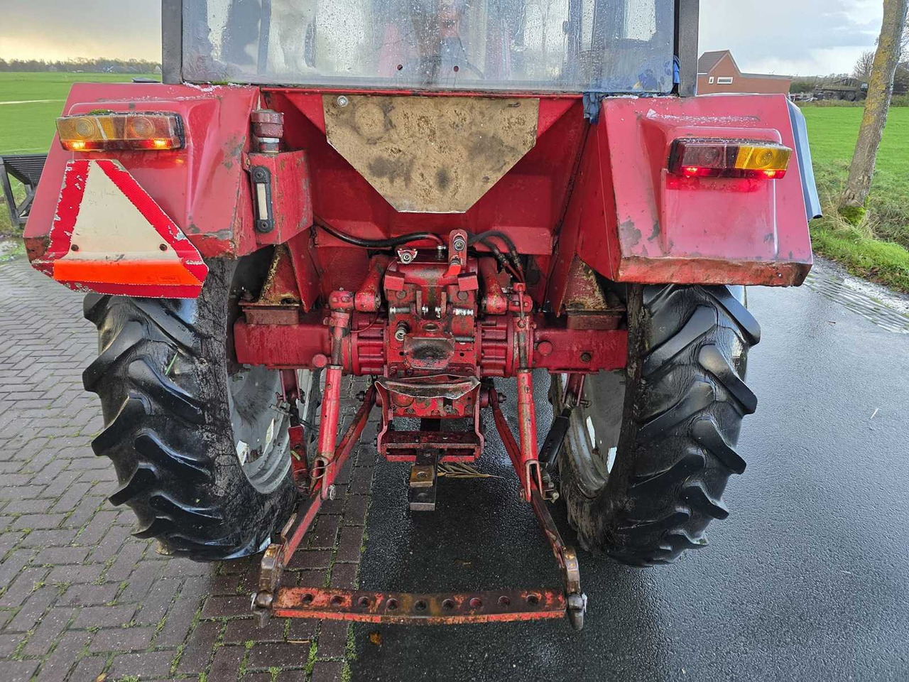 Trator INTERNATIONAL 844-S ALL-WHEEL DRIVE FARM TRACTOR: foto 14