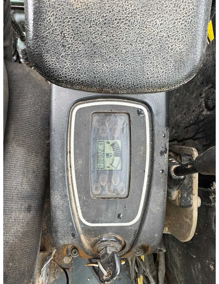 JCB - 2015 - 8025 - MINI EXCAVATOR - Mini escavadeira: foto 4 JCB - 2015 - 8025 - MINI EXCAVATOR - Mini escavadeira: foto 4