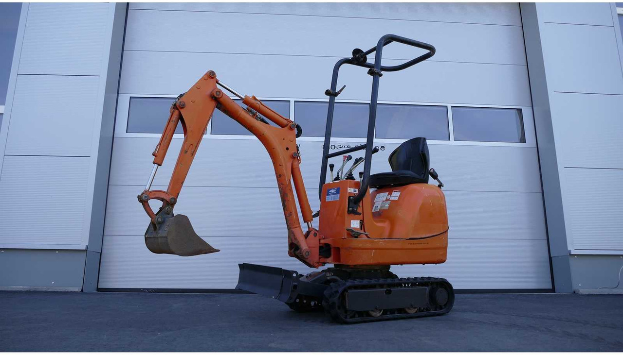 JCB 8008-CTS - Mini escavadeira: foto 3 JCB 8008-CTS - Mini escavadeira: foto 3