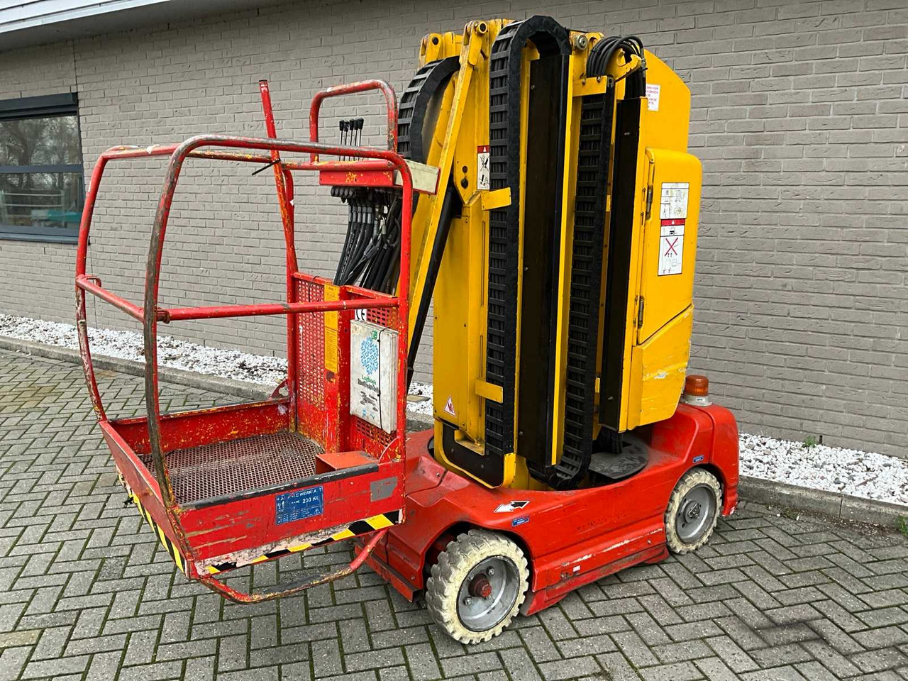 JGL - T1100A - AERIAL PLATFORM - Plataforma aérea: foto 2 JGL - T1100A - AERIAL PLATFORM - Plataforma aérea: foto 2