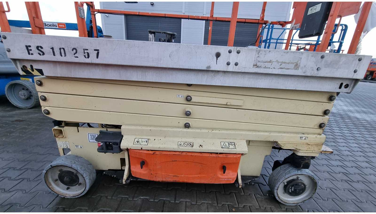 Plataforma aérea JLG - 3246ES - AERIAL WORK PLATFORMS - 2013 (ESN11813027): foto 19