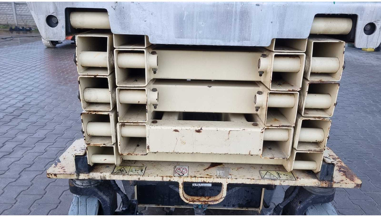 Plataforma aérea JLG - 3246ES - AERIAL WORK PLATFORMS - 2013 (ESN11813027): foto 8