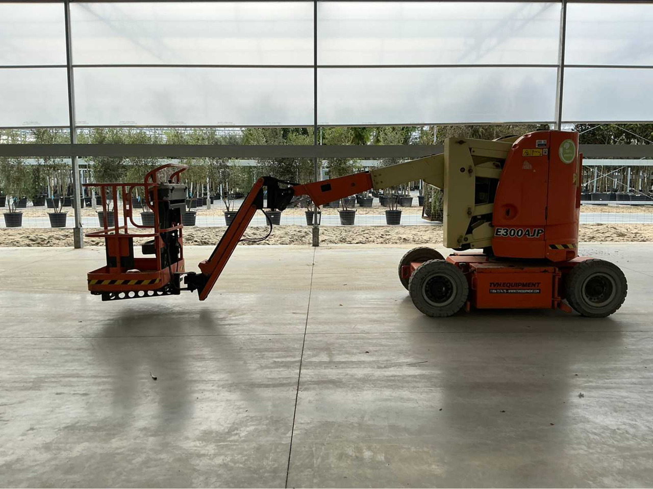 JLG E300AJP - Plataforma aérea: foto 3 JLG E300AJP - Plataforma aérea: foto 3