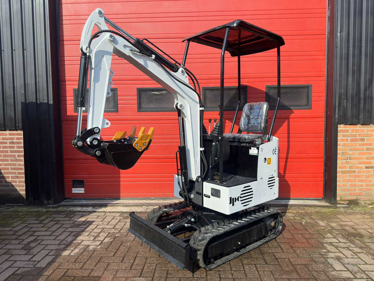 Mini escavadeira JPC KV12: foto 1