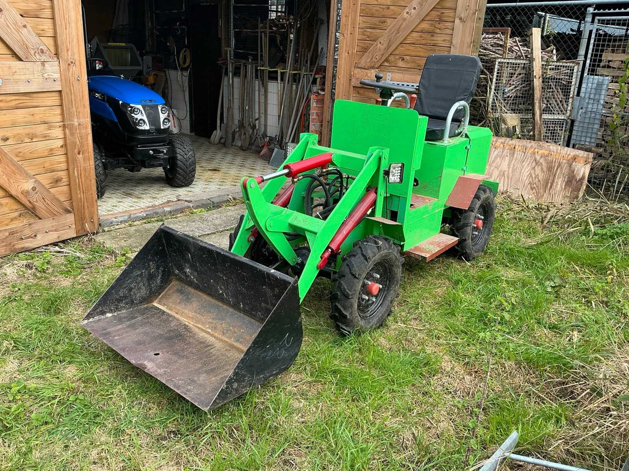 JPC ME18 SHOVEL - Carregadeira de rodas: foto 1 JPC ME18 SHOVEL - Carregadeira de rodas: foto 1