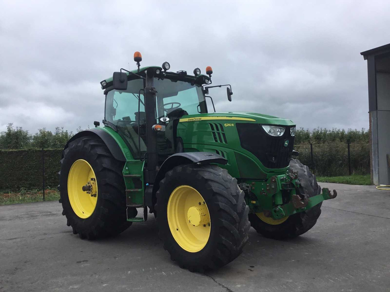 John Deere 6210R - Trator: foto 1 John Deere 6210R - Trator: foto 1