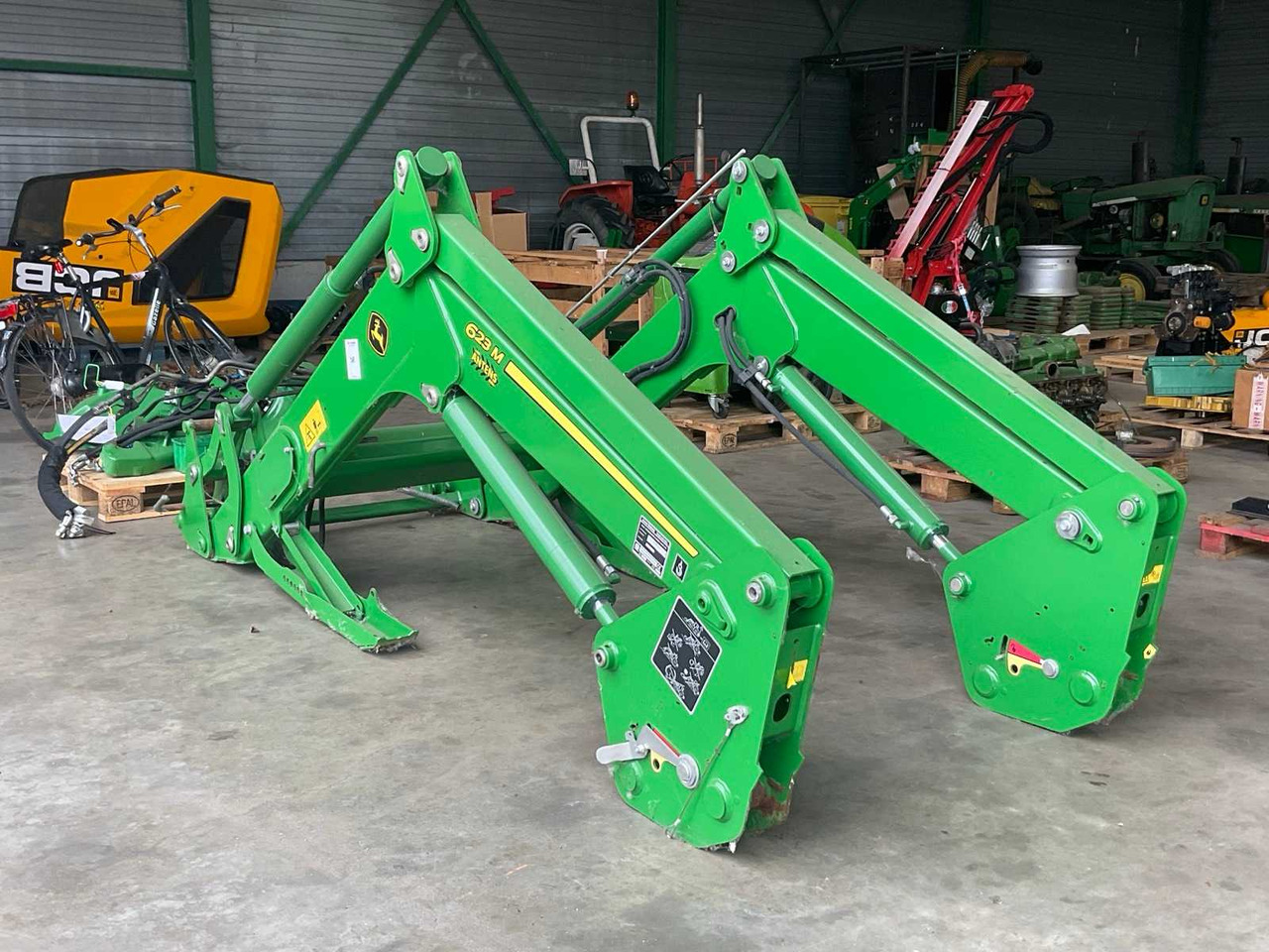 John Deere 623M - Carregador frontal para o trator: foto 1 John Deere 623M - Carregador frontal para o trator: foto 1