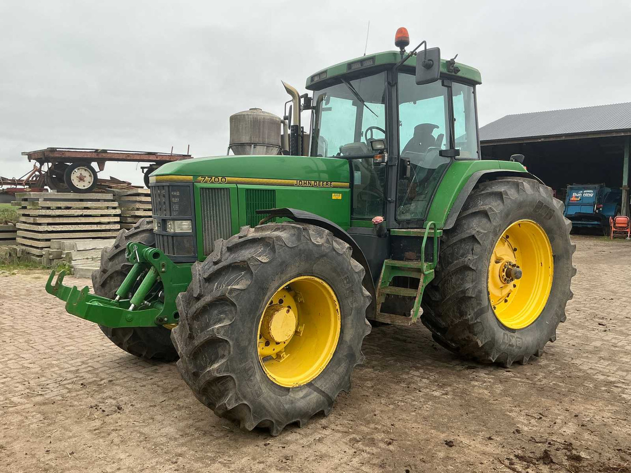 John deere 7700 - Trator: foto 1 John deere 7700 - Trator: foto 1