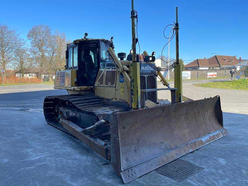 Komatsu D65PX-18 - Buldôzer: foto 4 Komatsu D65PX-18 - Buldôzer: foto 4