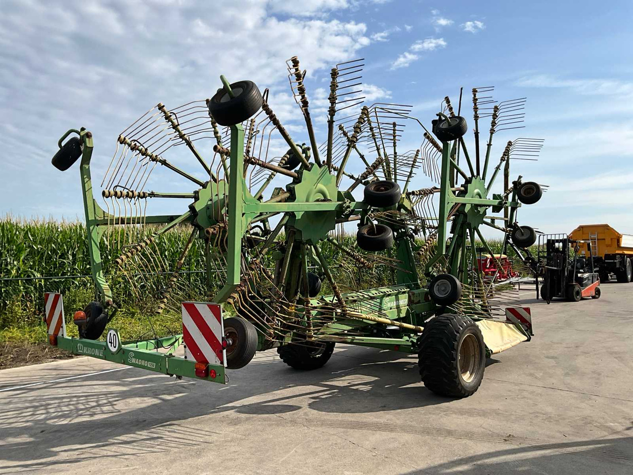 Krone Swadro 1250 - Máquina para produção de feno: foto 5 Krone Swadro 1250 - Máquina para produção de feno: foto 5