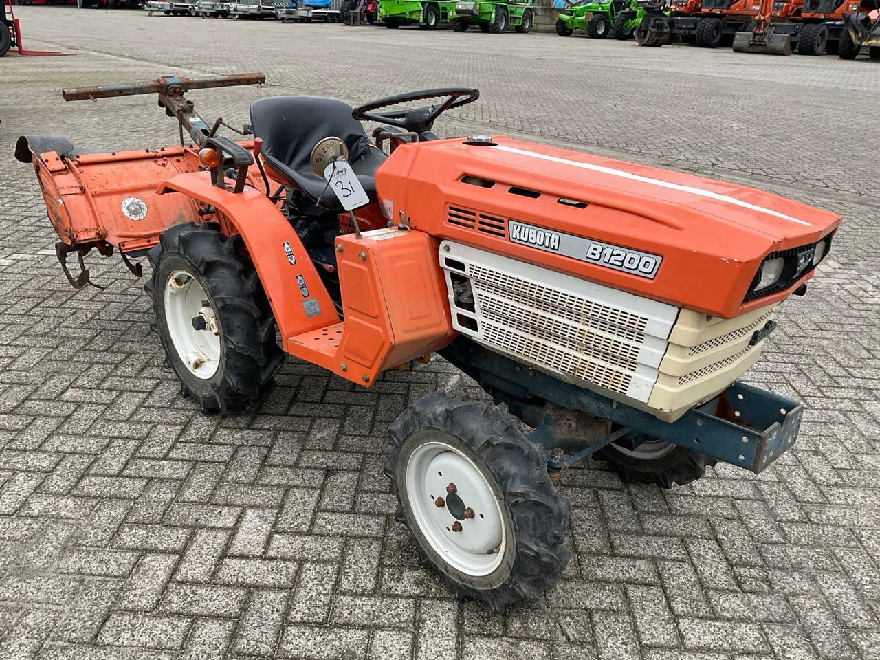 Kubota B1200 - Mini trator: foto 4 Kubota B1200 - Mini trator: foto 4