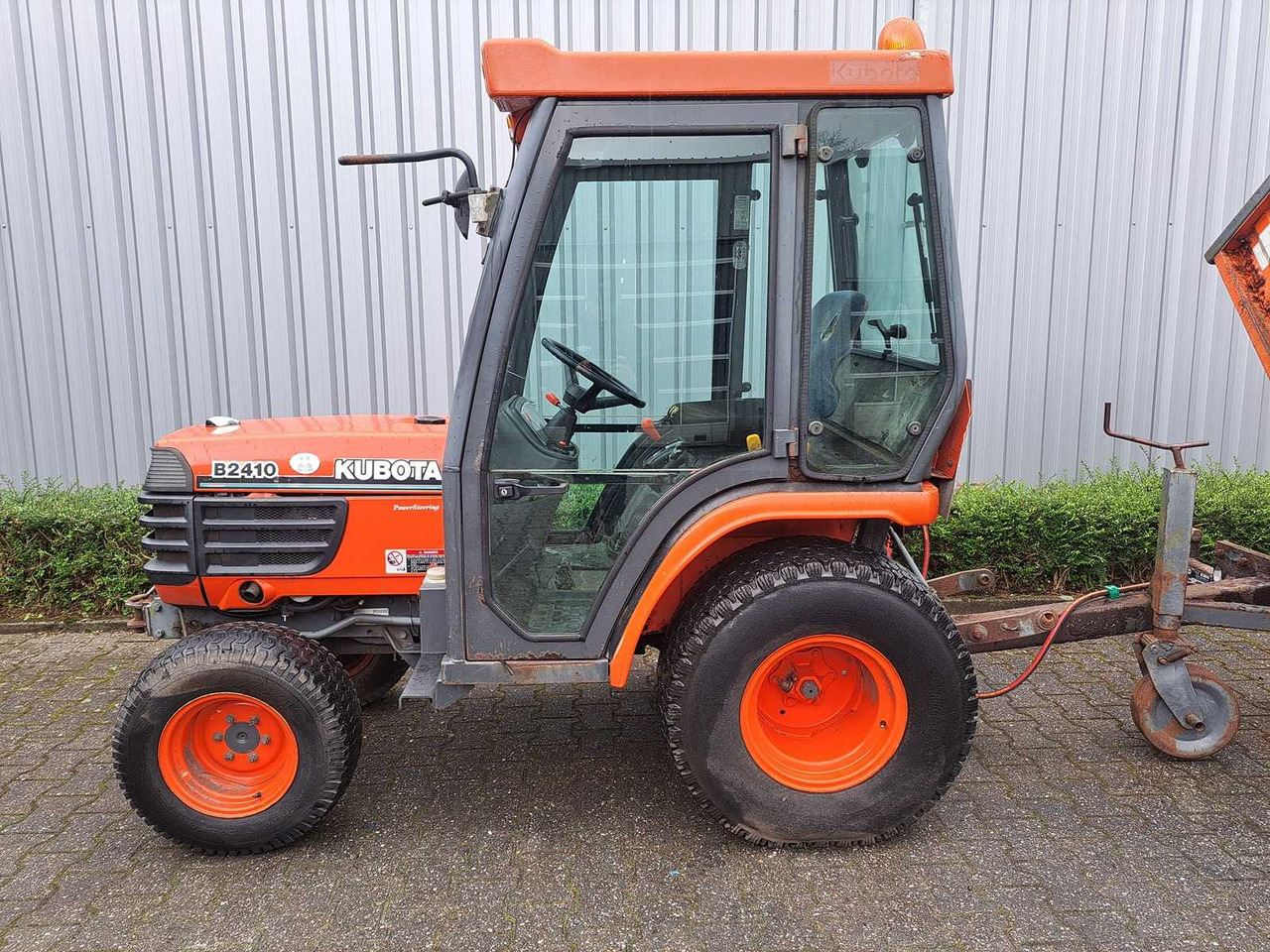 Kubota B2410 - Mini trator: foto 4 Kubota B2410 - Mini trator: foto 4