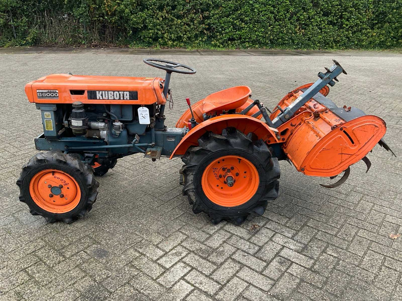 Kubota B6000 - Mini trator: foto 5 Kubota B6000 - Mini trator: foto 5