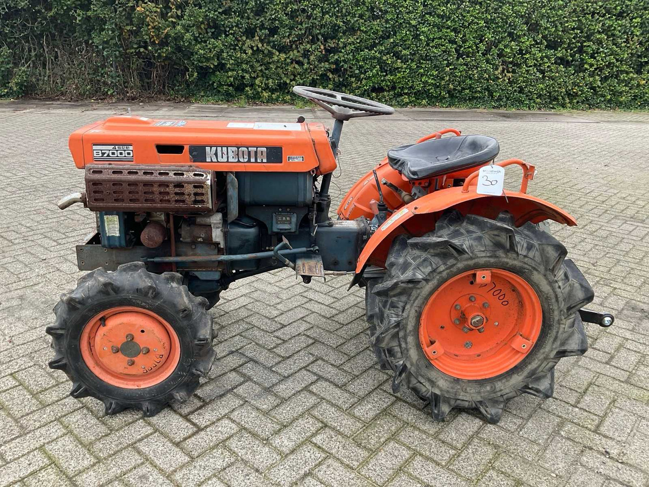 Kubota B7000 - Mini trator: foto 5 Kubota B7000 - Mini trator: foto 5