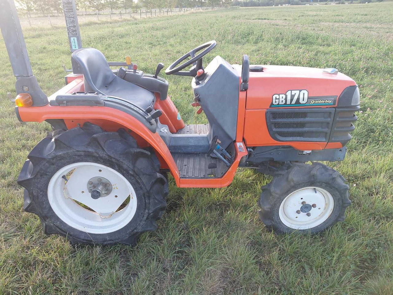 Kubota GB170 - Mini trator: foto 3 Kubota GB170 - Mini trator: foto 3