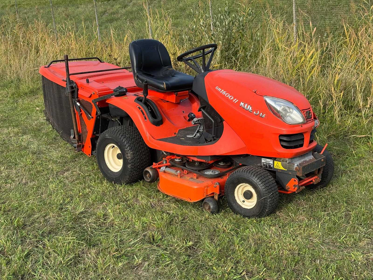 Kubota GR 1600 EC2 Diesel - Cortador de grama: foto 4 Kubota GR 1600 EC2 Diesel - Cortador de grama: foto 4