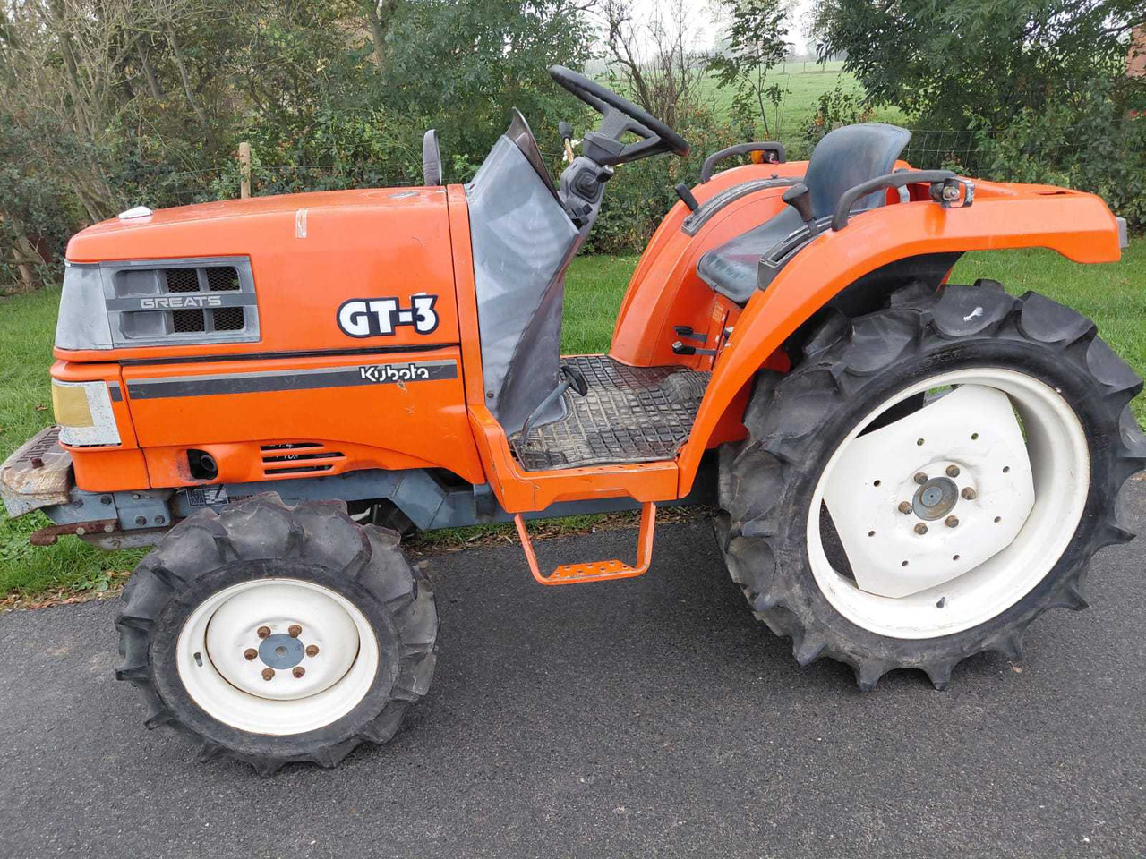 Kubota GT3 - Mini trator: foto 1 Kubota GT3 - Mini trator: foto 1