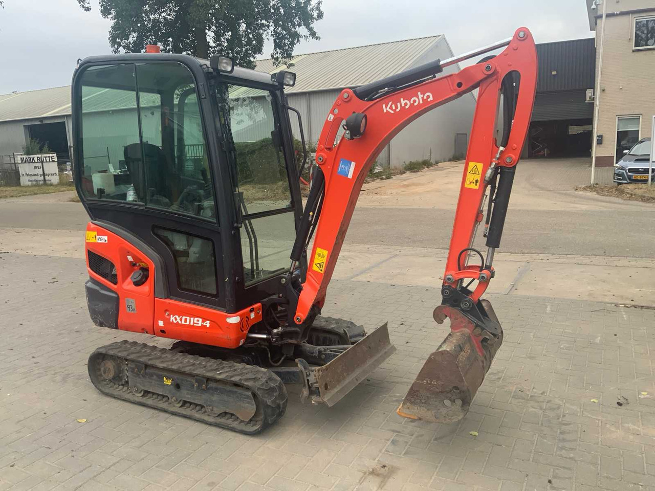 Kubota KX019-4 - Mini escavadeira: foto 3 Kubota KX019-4 - Mini escavadeira: foto 3