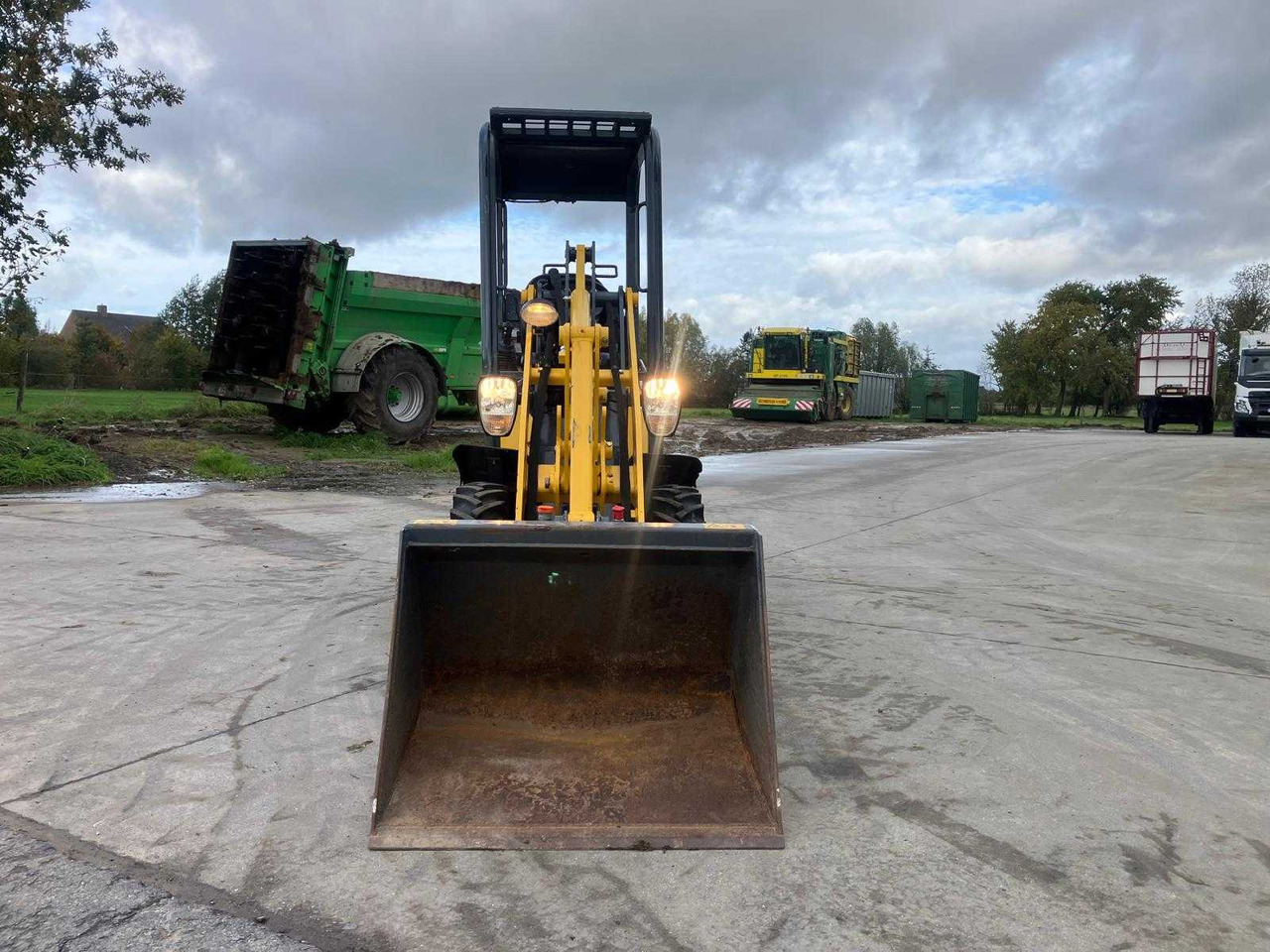 MUSTANG - AL 100 - SHOVEL - 2015 - Carregadeira de rodas: foto 5 MUSTANG - AL 100 - SHOVEL - 2015 - Carregadeira de rodas: foto 5