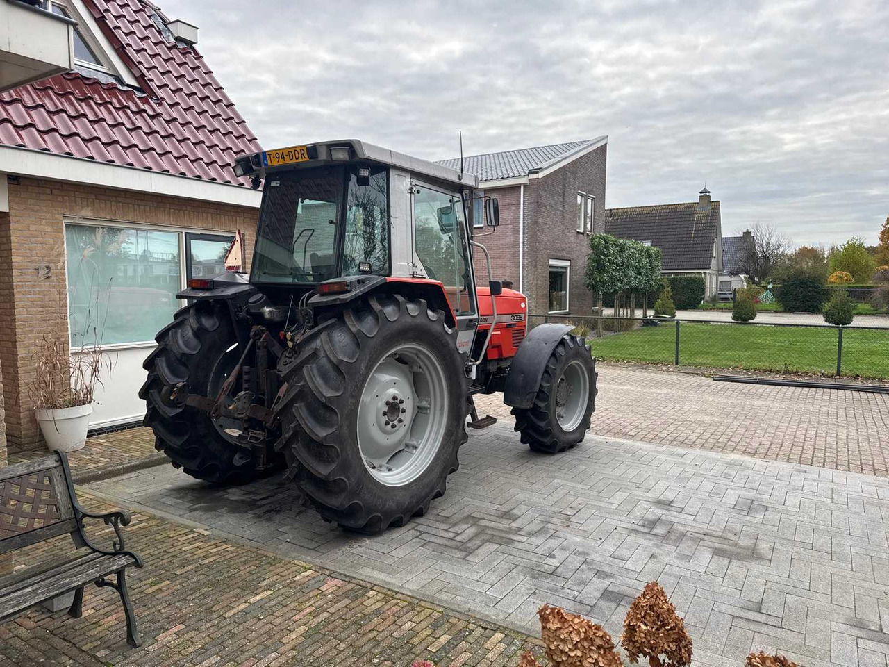 Massey-Ferguson MASSEY-FERGUSON - 3095 DATATRONIC - ALL-WHEEL DRIVE AGRICULTURAL TRACTOR - Trator: foto 5 Massey-Ferguson MASSEY-FERGUSON - 3095 DATATRONIC - ALL-WHEEL DRIVE AGRICULTURAL TRACTOR - Trator: foto 5