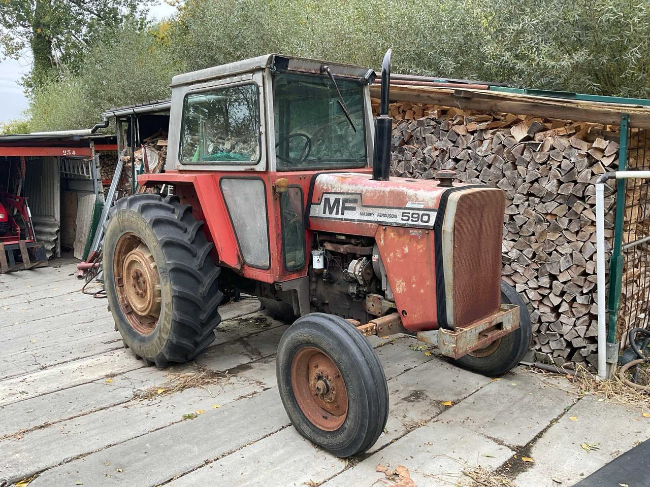 Massey Ferguson MF-590 - Trator: foto 3 Massey Ferguson MF-590 - Trator: foto 3