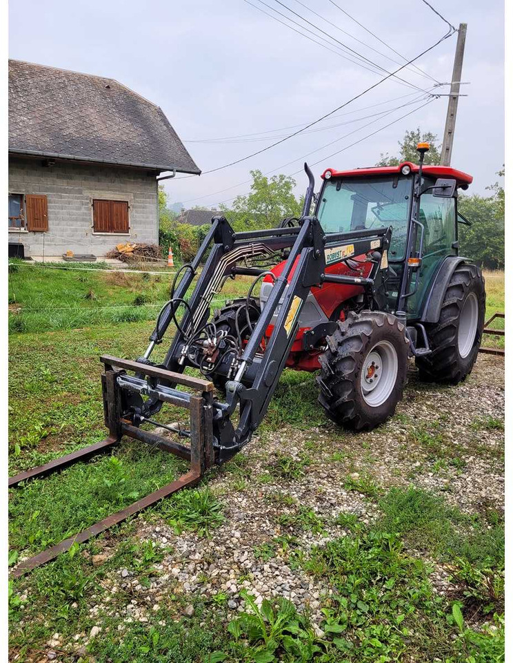 McCORMICK CX75 LE - Trator municipal: foto 1 McCORMICK CX75 LE - Trator municipal: foto 1