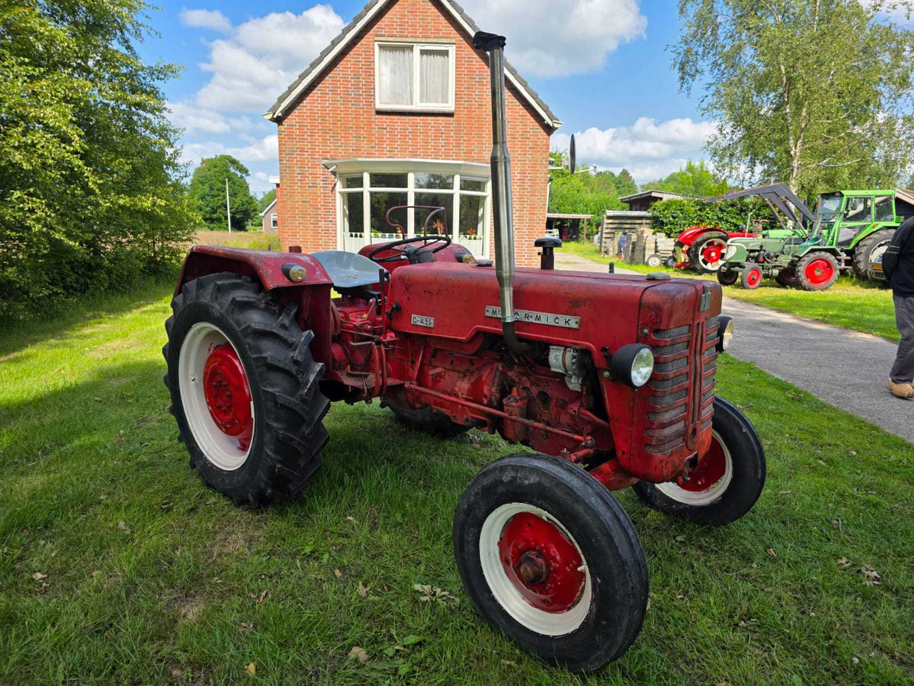 McCormick D-432 - Trator: foto 3 McCormick D-432 - Trator: foto 3
