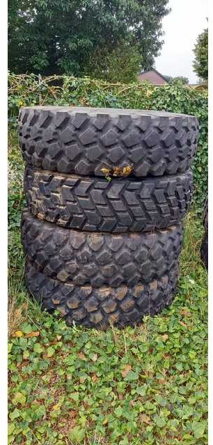 Michelin 14.00 R 20 XZL - Jantes e pneus de Trator: foto 2 Michelin 14.00 R 20 XZL - Jantes e pneus de Trator: foto 2