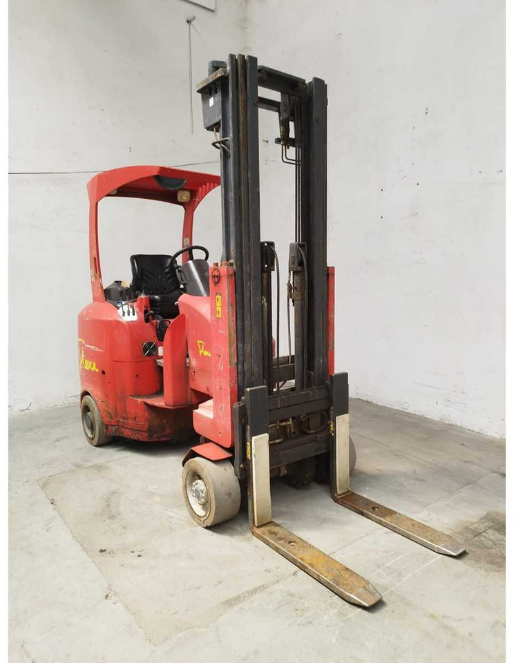 NARROW AISLE - FLEXIG4AC - FORKLIFT TRUCKS - 2011 - Empilhadeira: foto 2 NARROW AISLE - FLEXIG4AC - FORKLIFT TRUCKS - 2011 - Empilhadeira: foto 2