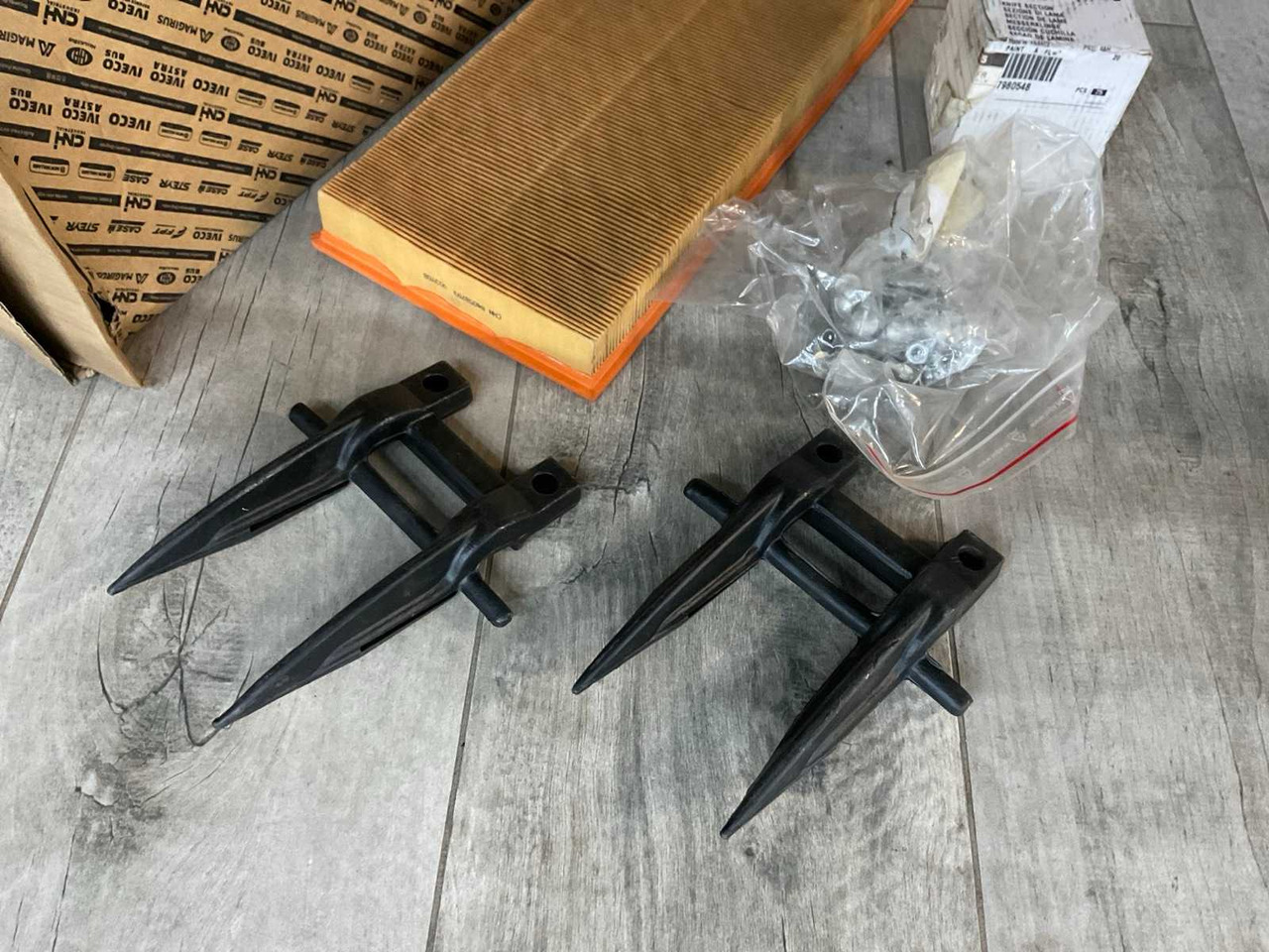 NEW HOLLAND CX 8060 COMBINE HARVESTER PARTS - Ceifeira debulhadora: foto 2 NEW HOLLAND CX 8060 COMBINE HARVESTER PARTS - Ceifeira debulhadora: foto 2