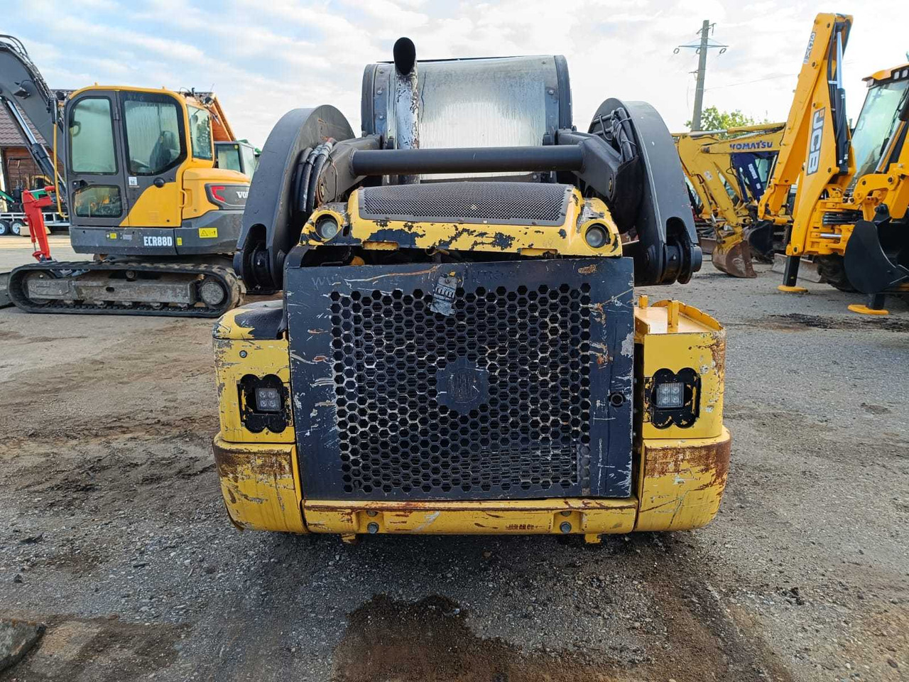 NEW HOLLAND - L225 - COMPACT LOADER - 2012 - Mini carregadeira de esteiras: foto 5 NEW HOLLAND - L225 - COMPACT LOADER - 2012 - Mini carregadeira de esteiras: foto 5